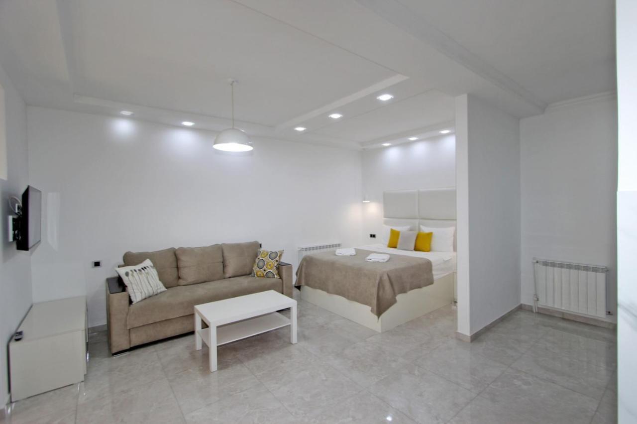 Appartment Lux, 2 Bedroom Yerevan Exterior foto