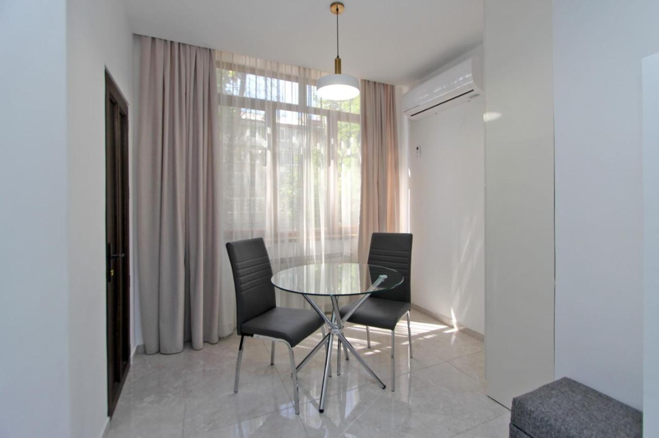 Appartment Lux, 2 Bedroom Yerevan Exterior foto